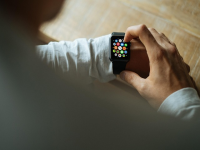 smart-watch-821563640 smart-watch-821563640